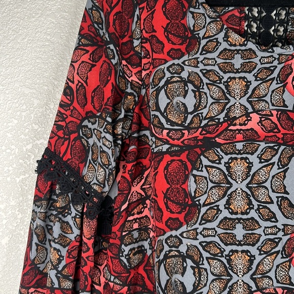 NY Collection Floral Boho Embroidered Bell Sleeve Flowy Casual Top Size Large - Picture 2 of 6